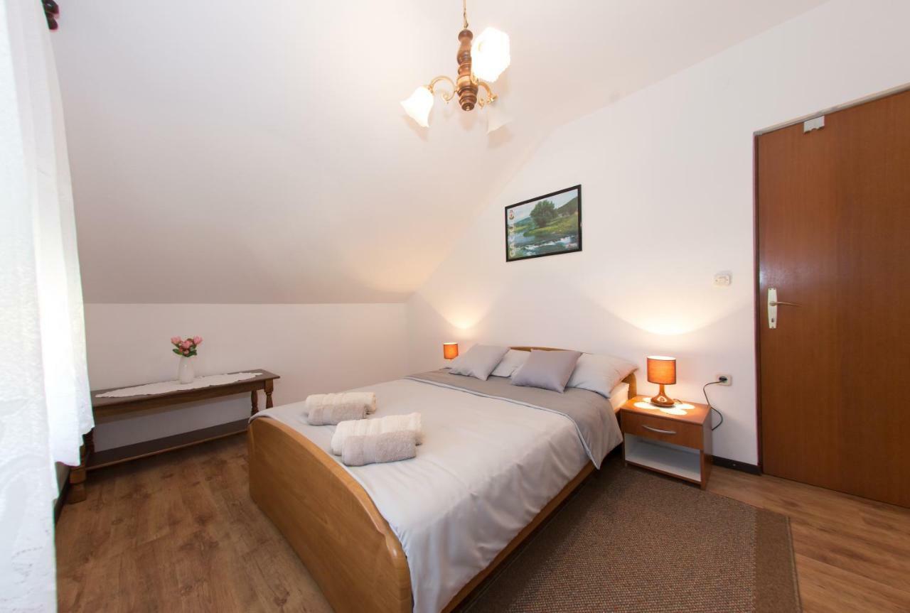 Apartman Dubravcic Daire Otočac Dış mekan fotoğraf