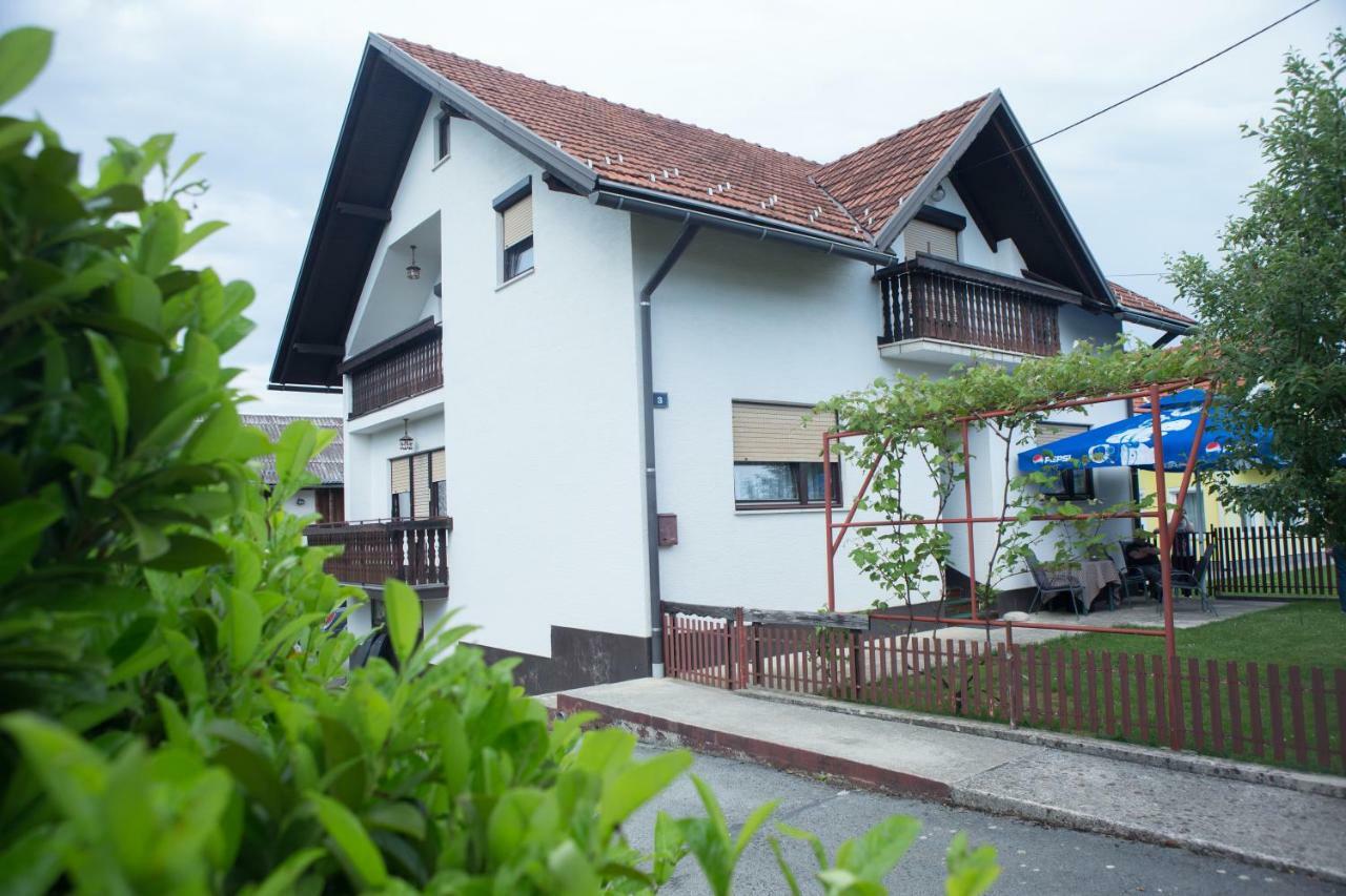 Apartman Dubravcic Daire Otočac Dış mekan fotoğraf